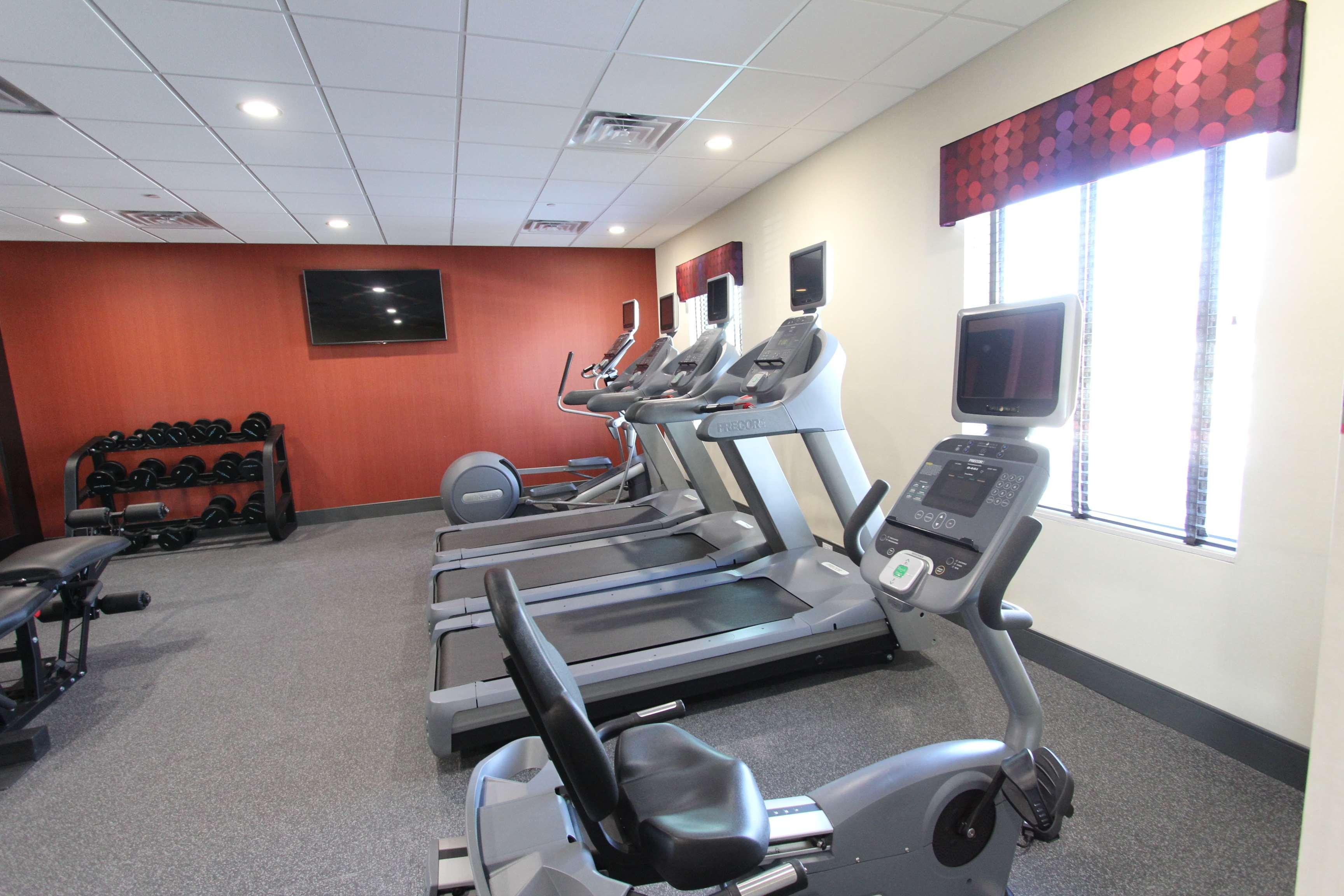 Hampton Inn & Suites Dallas Market Center Ngoại thất bức ảnh