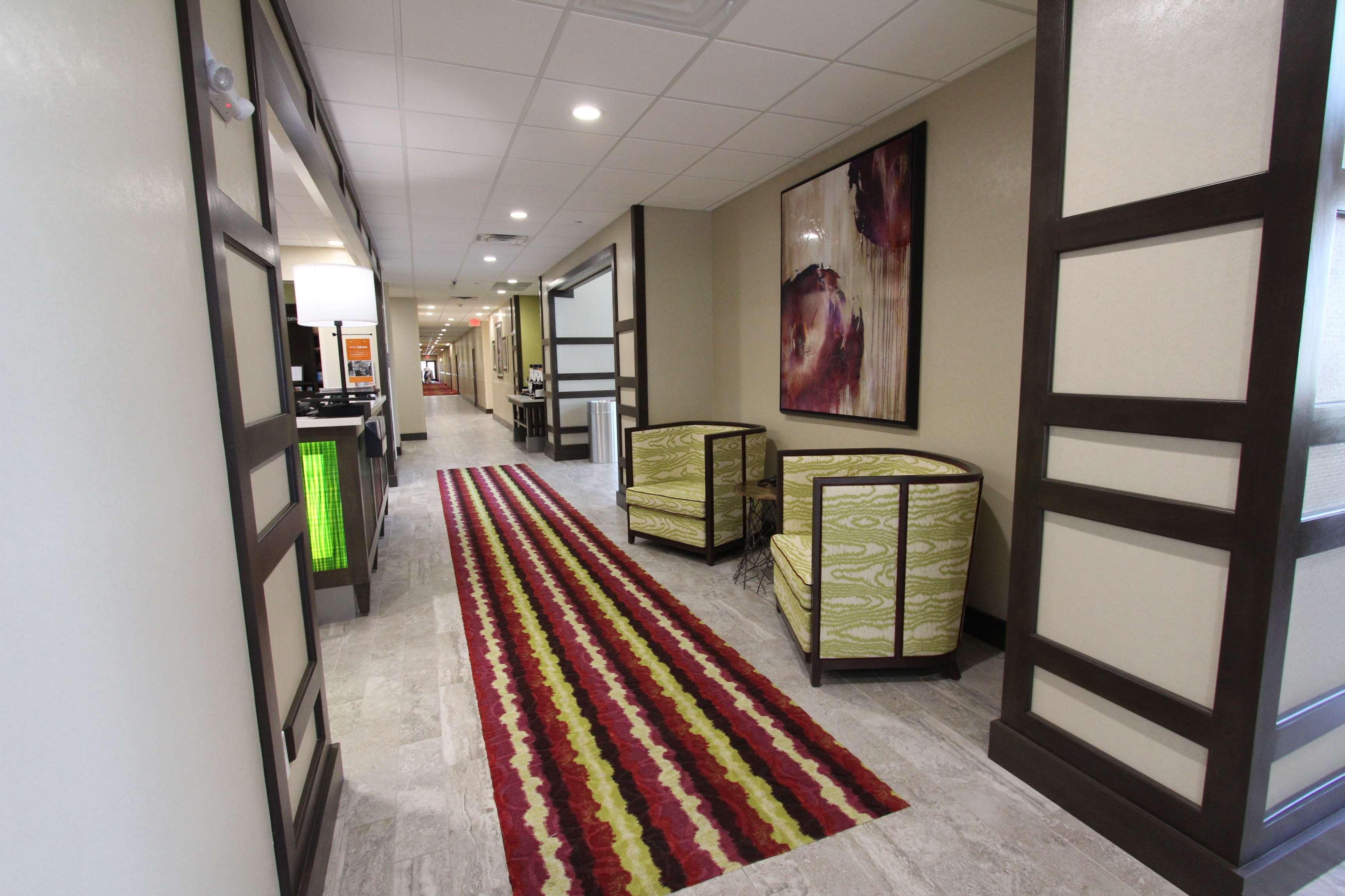 Hampton Inn & Suites Dallas Market Center Ngoại thất bức ảnh