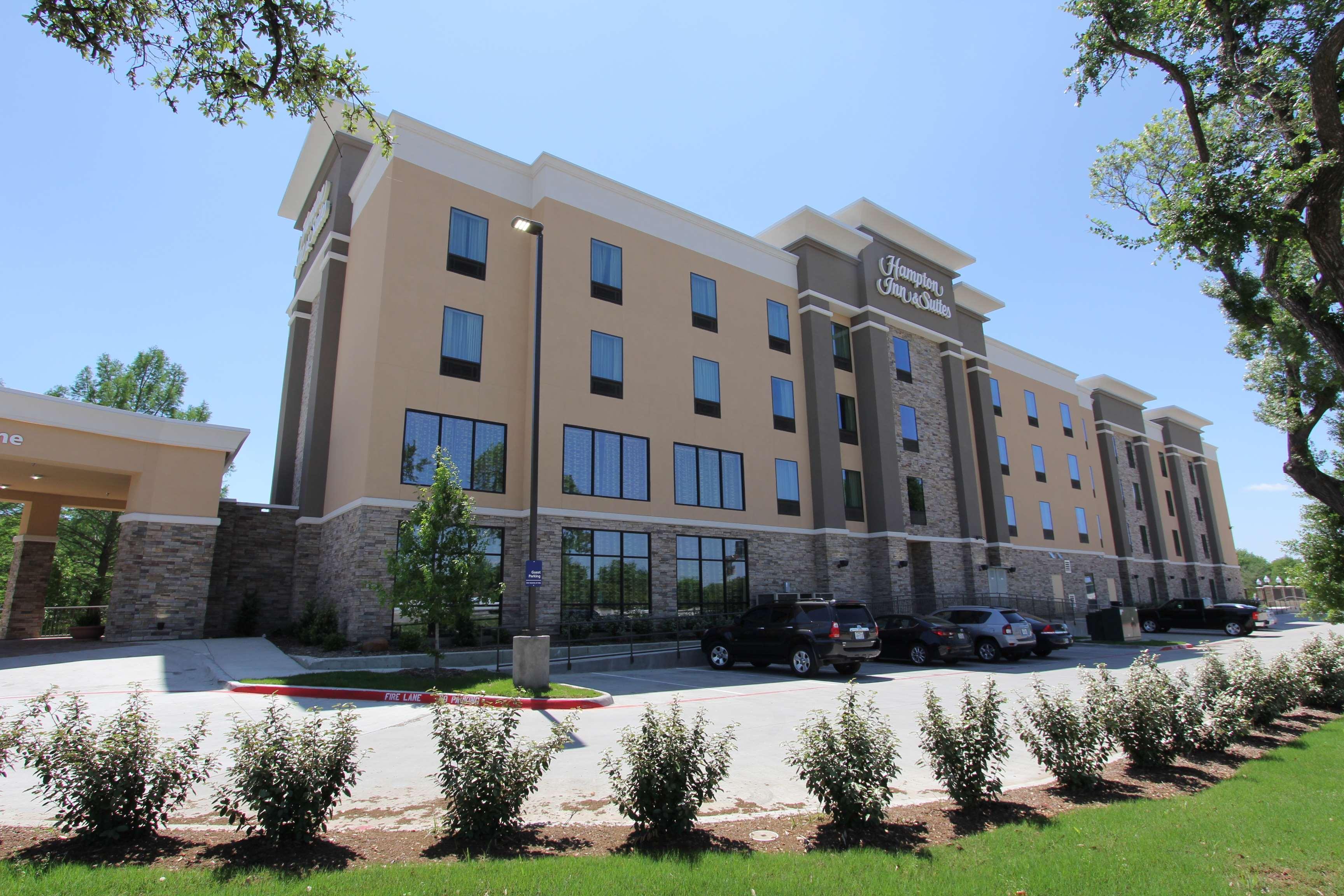 Hampton Inn & Suites Dallas Market Center Ngoại thất bức ảnh