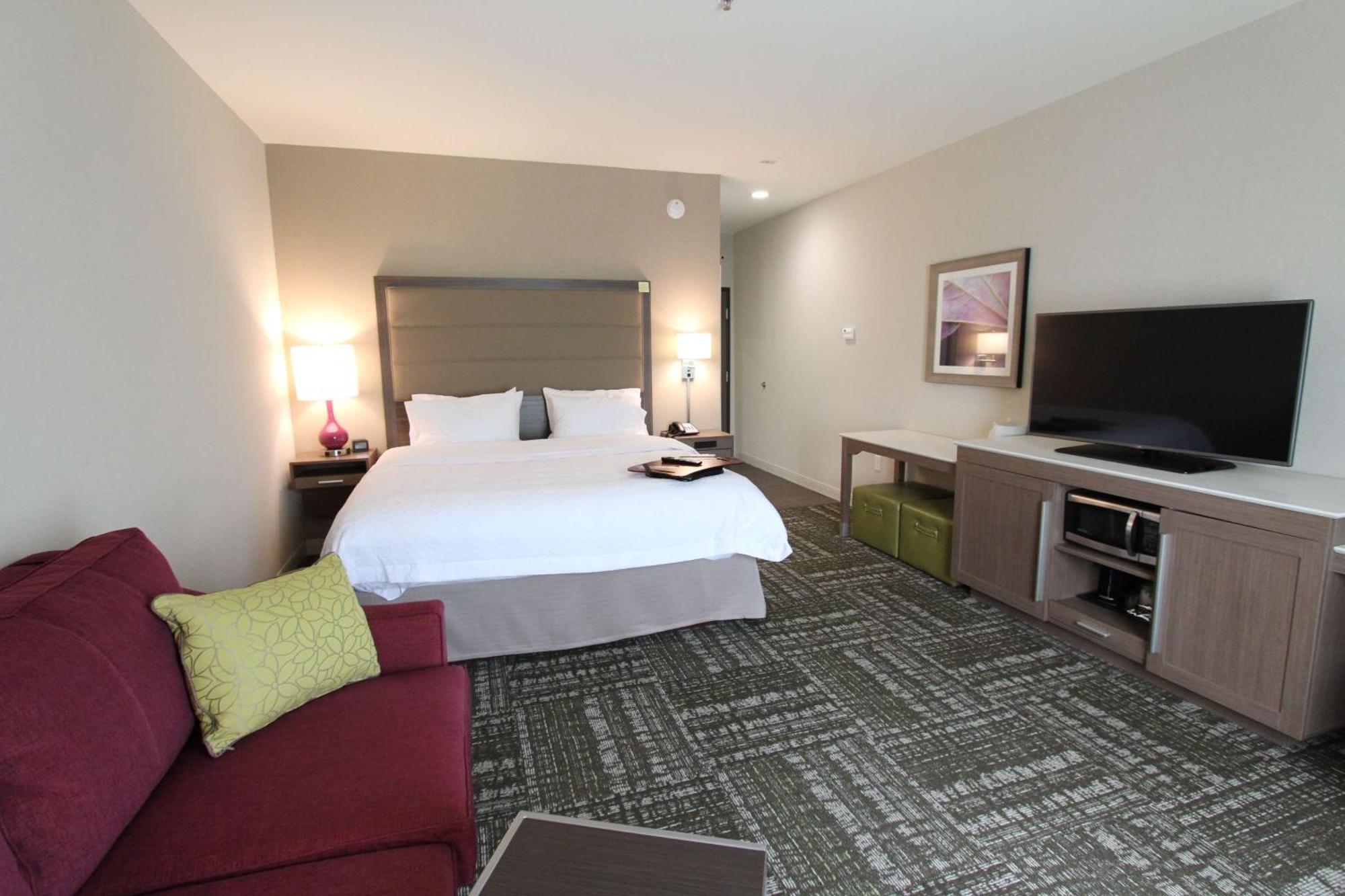 Hampton Inn & Suites Dallas Market Center Ngoại thất bức ảnh