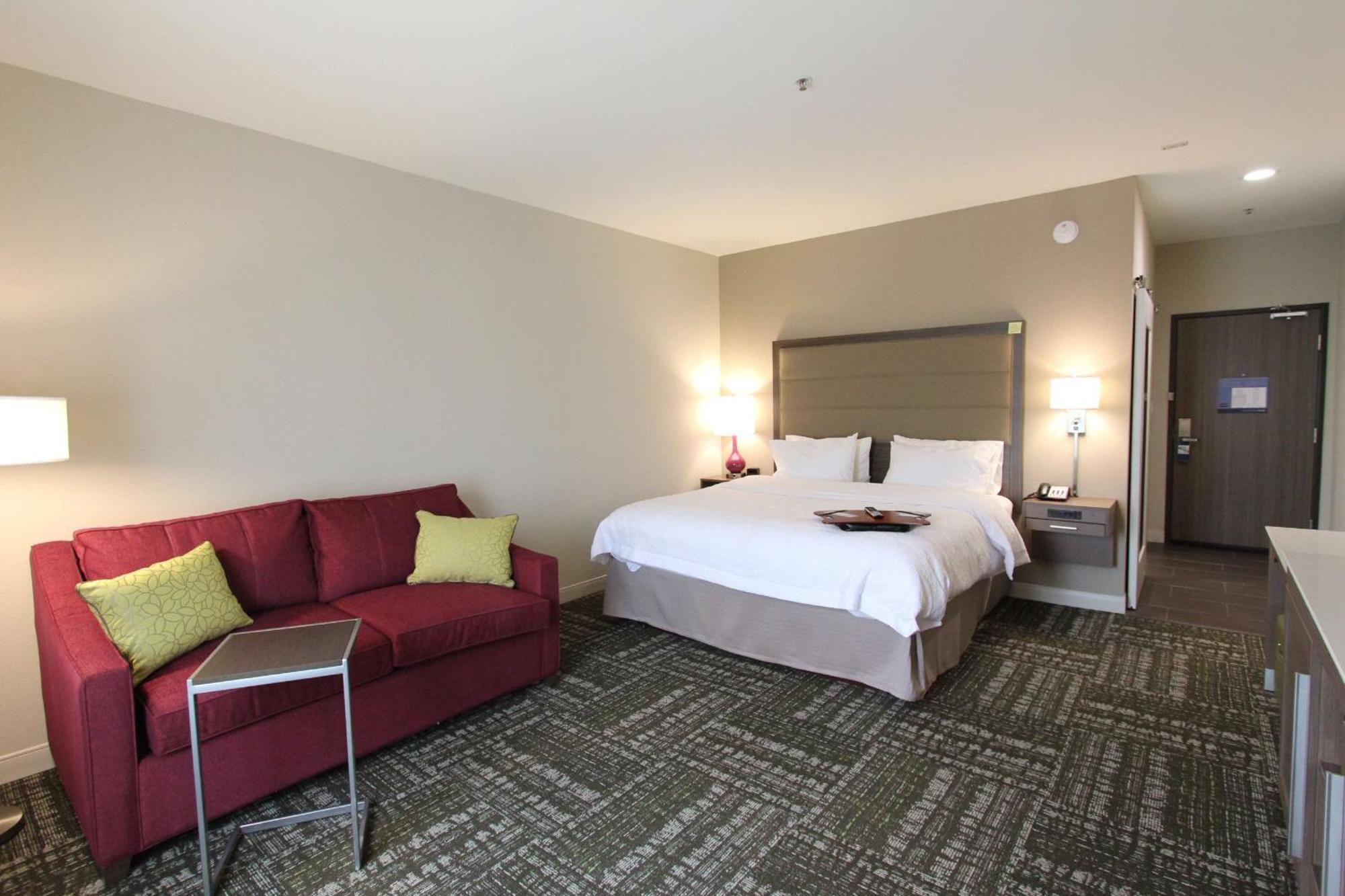 Hampton Inn & Suites Dallas Market Center Ngoại thất bức ảnh