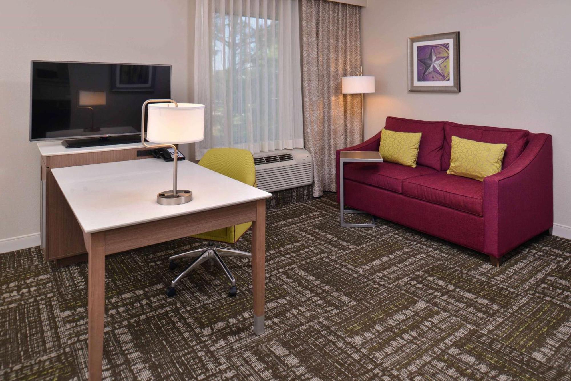 Hampton Inn & Suites Dallas Market Center Ngoại thất bức ảnh